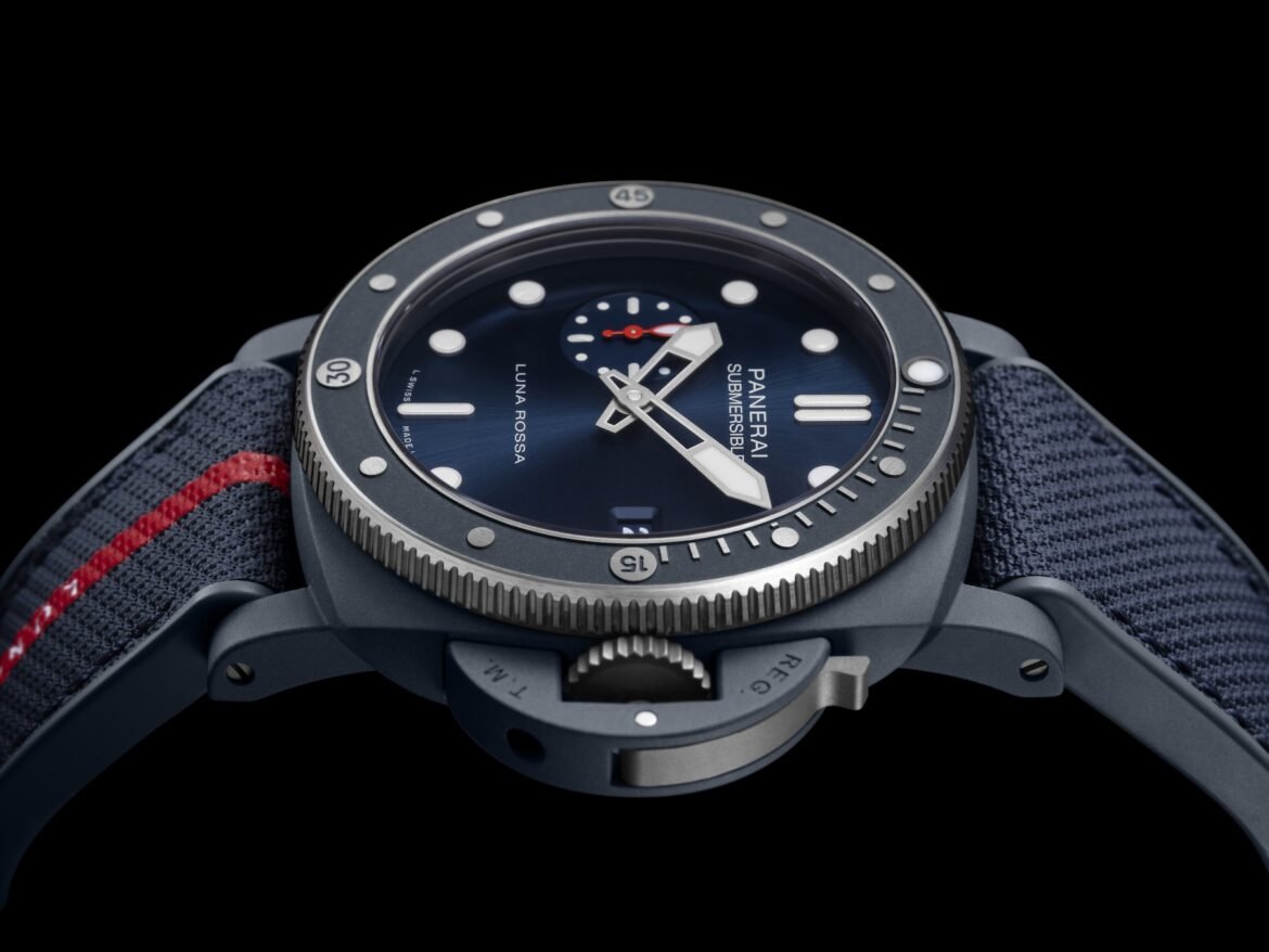 Panerai Submersible QuarantaQuattro Luna Rossa Ti-Ceramitech