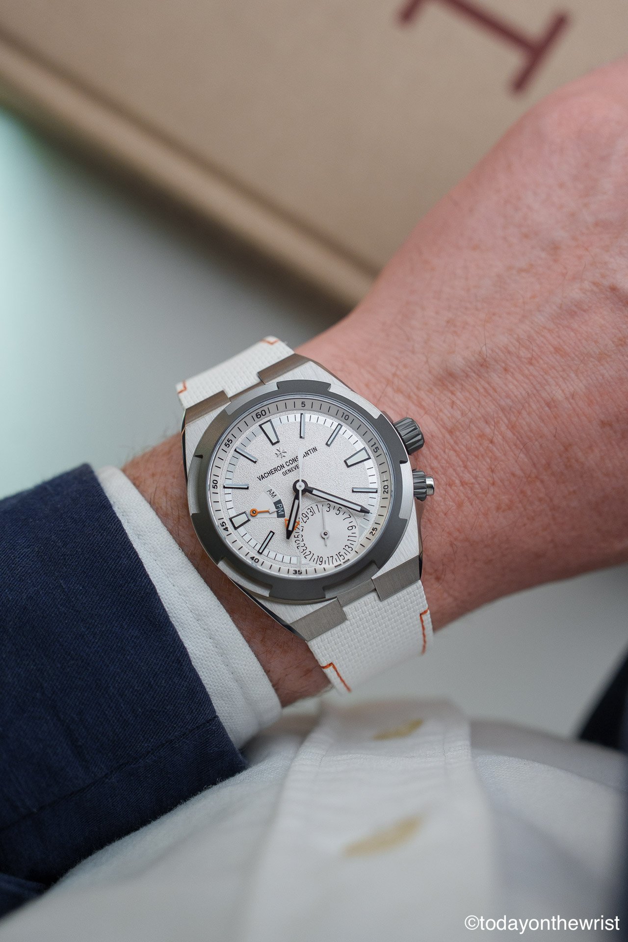 Vacheron Constantin Overseas Dual Time Cardinal Points North with a white dial on the wrist
